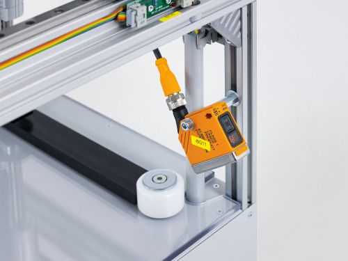 laser distance sensor looking diagonally from above at a workpiece mode